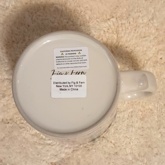 NWT~Fig & Fern Dogs Accessorized in Paris Fashion Looking "Tres Chic" 20 oz. Mug - Picture 8 of 8